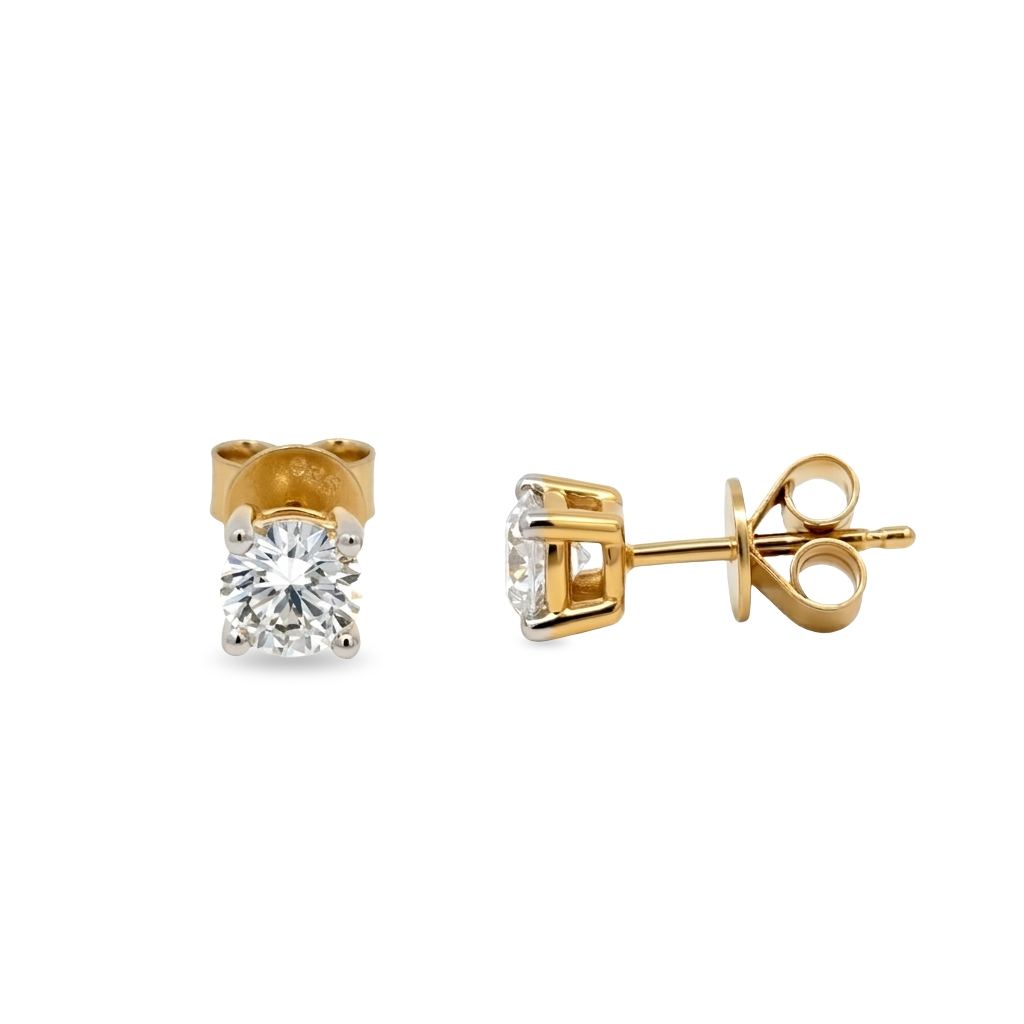 1 ctw lab-grown diamond studs — detail